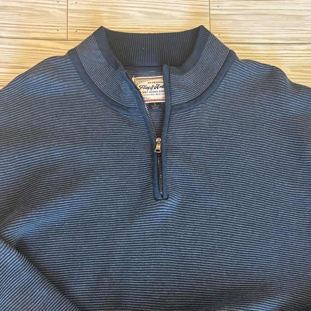Flag & Anthem Blue Pullover Sweater Size Large